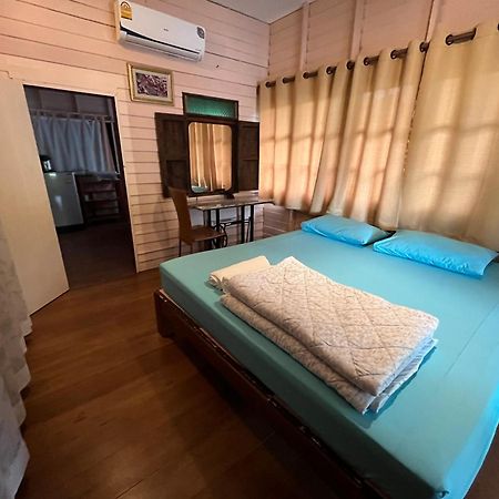 ครูหนูบ้านพัก แหลมงอบ Krunou Baanpak Трат Экстерьер фото